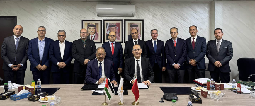 Jordan Industrial Estates Company and Morocco's Deposit and Management Fund on Saturday signs a memorandum of understanding to establish a 'strategic' partnership (Petra photo)