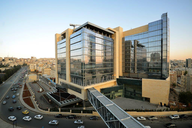 The surgery is carried out on a 57-year-old patient with lung cancer that had spread to the right side of the brain (Photo courtesy of KHCC)