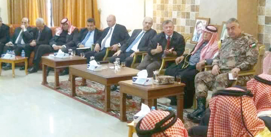 A video grab of His Majesty King Abdullah’s meeting with leaders from Bani Sakher tribe in Muwaqqar on Monday (JT photo)