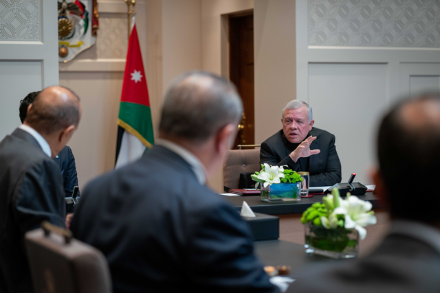 His Majesty King Abdullah, during a meeting on the Economic Modernisation Vision’s implementation progress attended by HRH Crown Prince Hussein, stresses that moving forward with the Aqaba-Amman Water Desalination and Conveyance Project is a national priority (Photo courtesy of Royal Court)