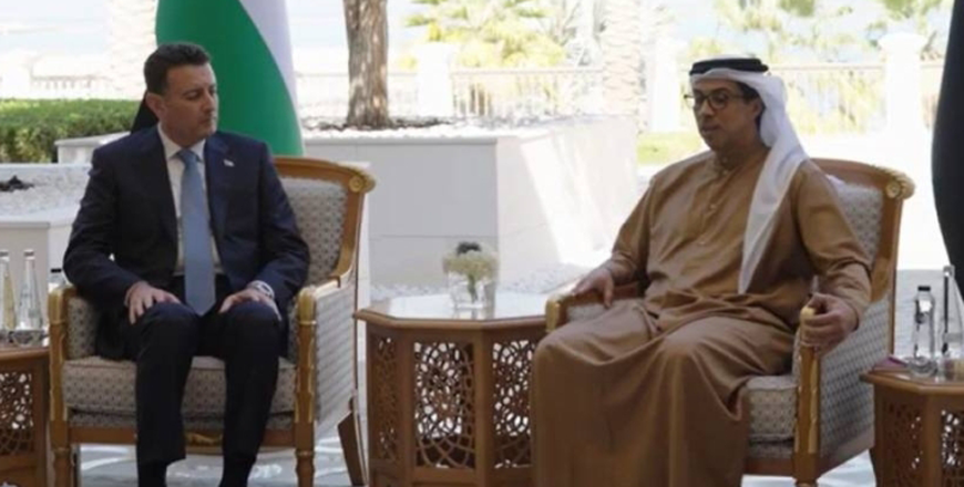 Vice President, Deputy Prime Minister and Minister of Presidential Affairs of the United Arab Emirates Sheikh Mansour Bin Zayed Al Nahyan on Wednesday received Lower House Speaker Ahmed Safadi at Qasr Al Watan in Abu Dhabi (Al Rai photo)