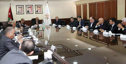 Deputy Prime Minister for Economic Affairs and Minister of Industry, Trade and Supply Jawad Anani chairs a meeting with private sector representatives on Monday (Petra photo)