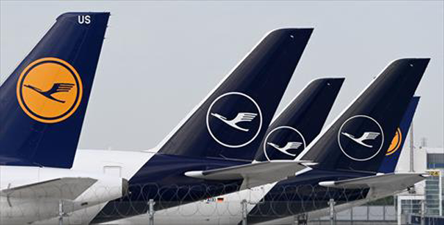 Airplanes of German airline Lufthansa are parked at the Franz-Josef-Strauss airport in Munich, southern Germany, during a strike of the ground staff employees of Lufthansa on July 27, 2022 (AFP photo)