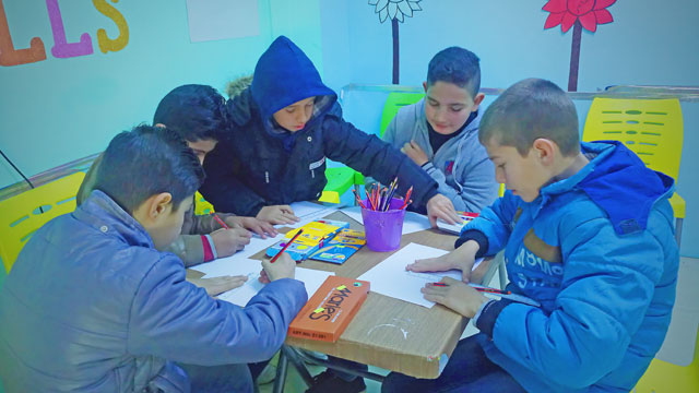 Children are seen at Makani centre in Sweileh (Photo by Ana V. Ibáñez Prieto)