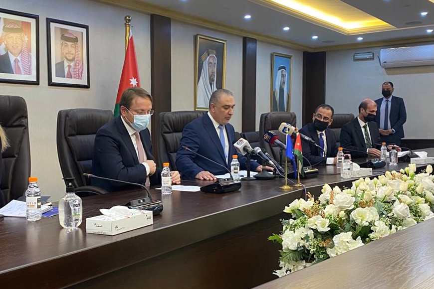 Planning Minister Nasser Shraideh speaks during a joint press conference with European Commissioner for Neighbourhood and Enlargement Olivér Várhelyi in Amman on Tuesday (Photo by Maria Weldali)