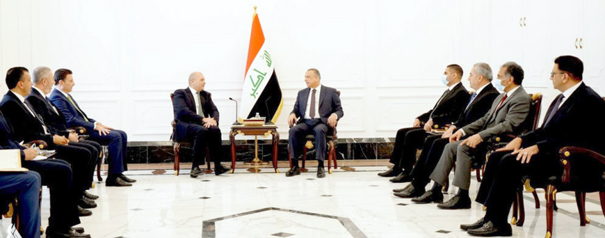 Lower House Speaker Abdulmunim Oddat meets with Iraqi Prime Minister Mustafa Al Kadhimi in Baghdad (Petra photo)