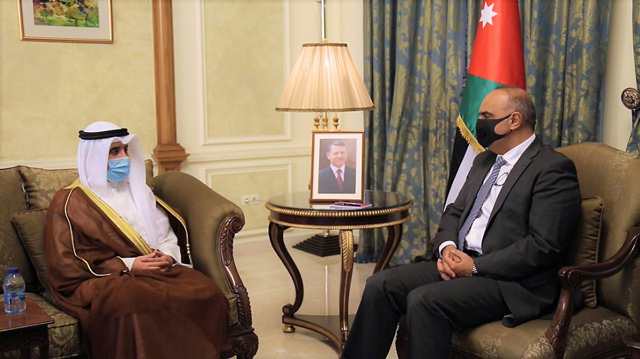 Prime Minister and Minister of Defence Bisher Al Khasawneh meets with Kuwaiti Foreign Minister Sheikh Ahmed Nasser Al Mohammed Al Sabah in Amman on Monday (Petra photo)