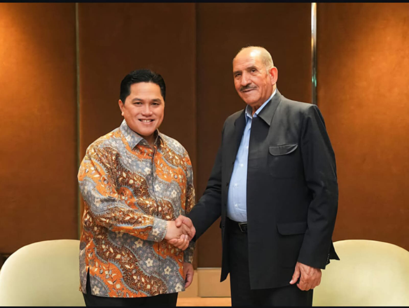 Chairman of the Board of Directors of the Jordan Phosphate Mines Company Mohammad Thneibat and Indonesian Minister of State-Owned Enterprises Erick Thohir on Sunday agree to establish a new joint plant to produce 200,000 tonnes of phosphoric acid annually (Petra photo)