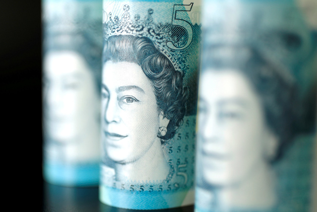 British five pound banknotes are seen in this photo illustration taken on November 14, 2017  (Reuters file photo)