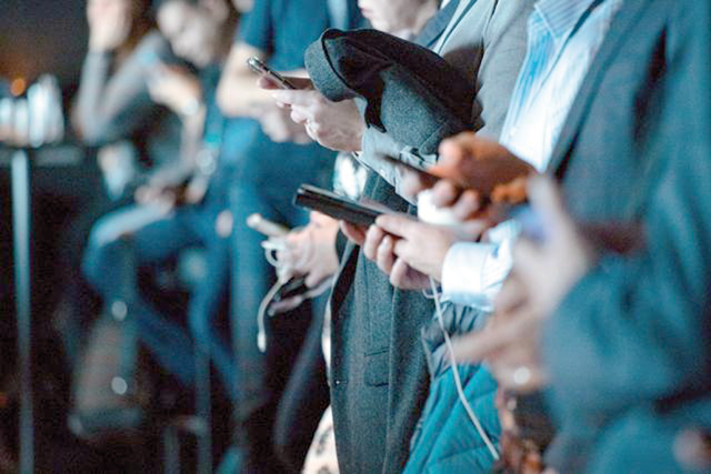 Representative image.  According to a study by the Jordan Media Institute, social media platforms, specifically Facebook, are the number one source of news for Jordanians (Photo courtesy of unsplash.com/Camilo Jimenez)