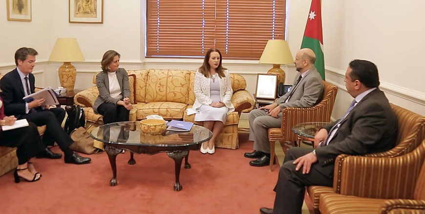 Prime Minister Omar Razzaz meets with UN General Assembly President María Fernanda Espinosa Garcés on Monday (Petra photo)