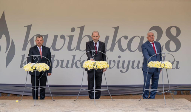 Deputy Prime Minister and Foreign Minister Ayman Safadi, Chairman of the Joint Chiefs of Staff Maj. Gen. Yousef Huneiti and Director of the General Intelligence Department Maj. Gen. Ahmad Husni lay wreaths at the Kigali Genocide Memorial on Tuesday (Photo courtesy of Foreign Ministry)