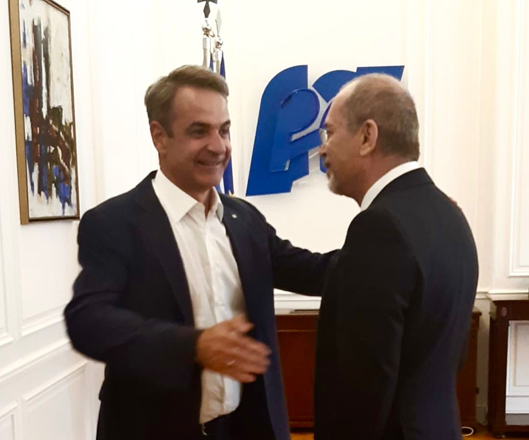 Greek Prime Minister Kyriakos Mitsotakis on Wednesday receives Deputy Prime Minister and Foreign Minister Ayman Safadi, who concluded an official visit to Greece to discuss bilateral relations and efforts to stop Israeli aggression in Gaza (Petra photo)