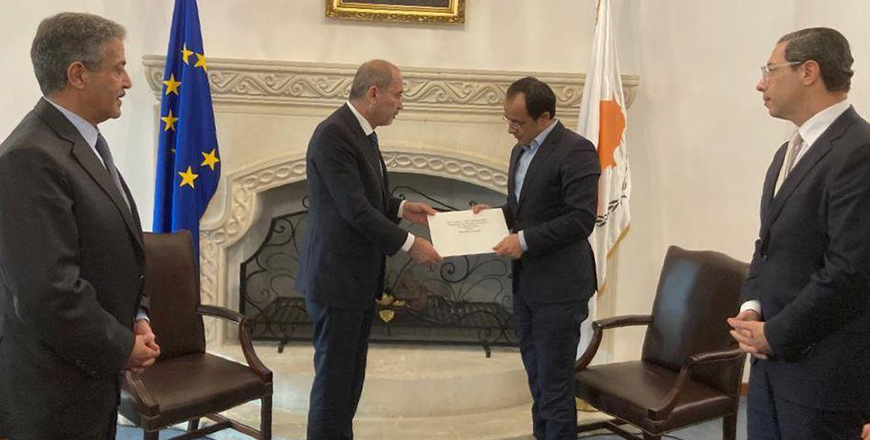 Deputy Prime Minister and Foreign Minister Ayman Safadi delivers a letter from His Majesty King Abdullah to Cyprus President Nikos Christodoulides at the Presidential Palace in Nicosia on Wednesday (Photo courtesy of Foreign Ministry)