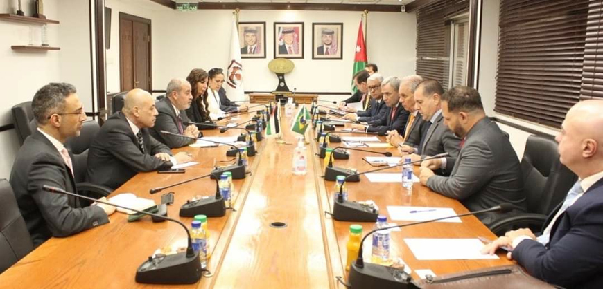 Minister of Industry, Trade and Supply Yousef  Shamali meets with Brazilian Minister of Agriculture Marcos Montes and an accompanying delegation on Sunday  (Petra photo) 