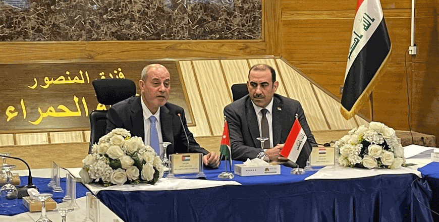 Minister of Industry, Trade and Supply and Labour Minister Yousef Shamali and Iraqi Minister of Industry and Minerals Khaled Najm during the 29th joint Jordanian-Iraqi committee meeting in Baghdad on Thursday (Petra photo)