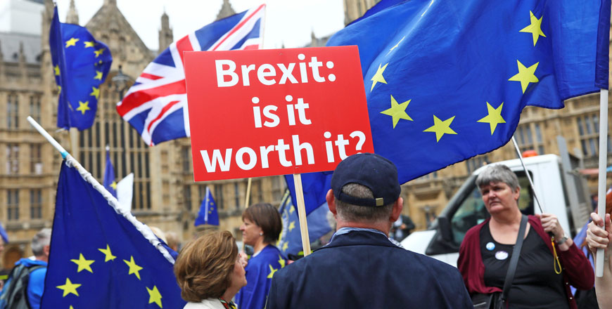 Anti-Brexit demonstrators protest opposite of the Houses of Parliament in London, Britain, on Tuesday (Reuters photo)