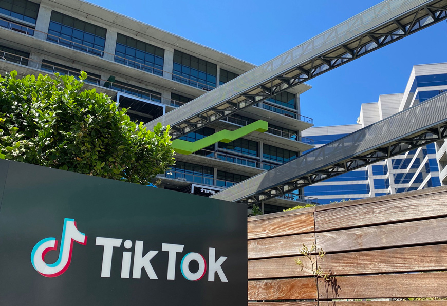 This photo shows the logo of Chinese video app TikTok on the side of the company's new office space at the C3 campus in Culver City, in the westside of Los Angeles (AFP photo)