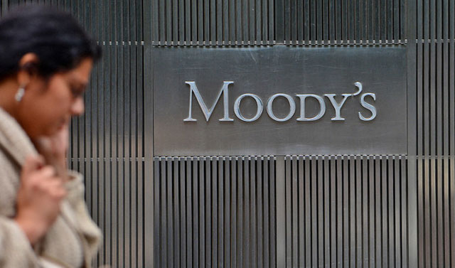 A sign for Moody's rating agency is displayed at the company headquarters in New York, US, on September 18, 2012 (AFP file photo)