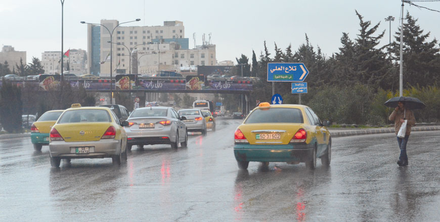 Authorities on Tuesday announced a state of maximum alert and some areas decided to delay classes for today as freezing temperatures, heavy rain and snow are expected throughout the day (Photo by Amjad Ghsoun)
