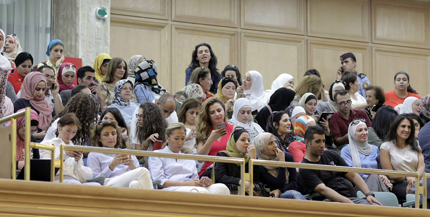 Activists cheered upon hearing Speaker of the Lower House Atef Tarawneh’s announcement that the Lower House voted in favour of the abolishment of Article 308 (Petra photo)