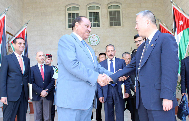 Interior Minister Salameh Hammad meets with Chinese Anti-Terrorism Commissioner and Deputy Minister of National Security Liu Yuejin on Thursday (Petra photo)