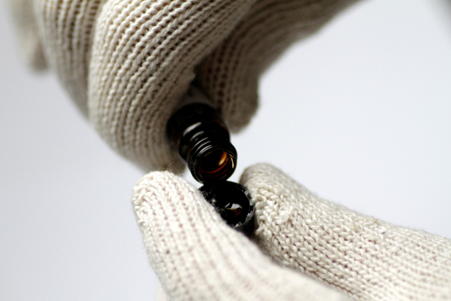 Crude oil is poured from a bottle in this illustration photo on June 1, 2017 (Reuters file photo)