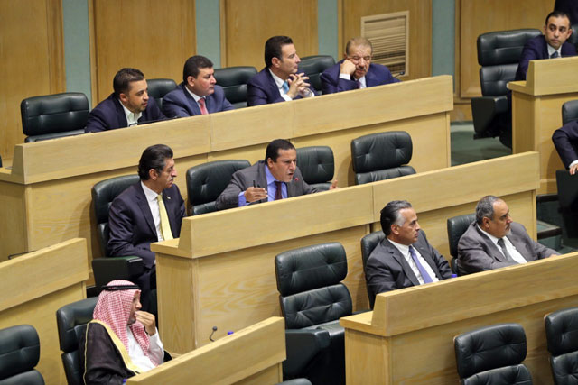 MPs during a Lower House session on Sunday. House Speaker Atef Tarawneh adjourned the session due to lack of quorum (Petra photo)
