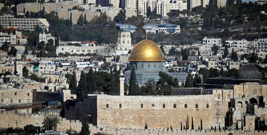 A general view of Occupied Jerusalem shows the Dome of the Rock Mosque (centre), on December 4, 2017. Jordanian institutions and organisations responded to His Majesty King Abdullah’s recent decision to cancel his Romanian visit after Romania’s prime minister suggested her country move their embassy to Occupied Jerusalem (AFP file photo)