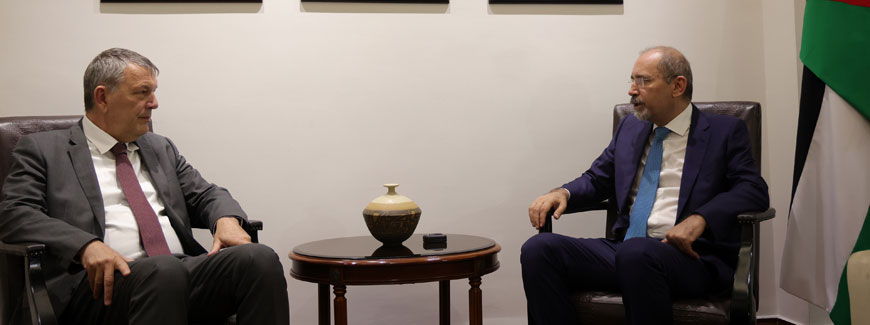 Deputy Prime Minister and Foreign Minister Ayman Safadi says on Tuesday that the humanitarian catastrophe in the Gaza Strip is worsening with the continued Israeli aggression (Petra photo)