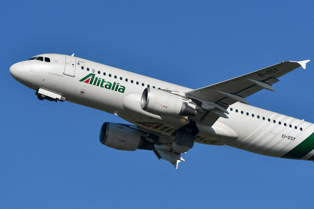 Italy struck a deal with the European Commission over the bailout of its national airline, Alitalia, the economy ministry said on Thursday (AFP file photo)