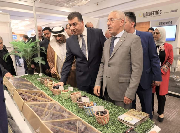 Agriculture Minister Khalid Hneifat during the inauguration of the fourth International Festival of Jordanian Dates on Monday (Photo courtesy of Agriculture Ministry Facebook page)