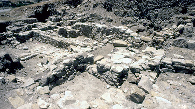   A Neolithic site Basta with its residential buildings  (Photo courtesy of ACOR/Rami Khouri Collection)