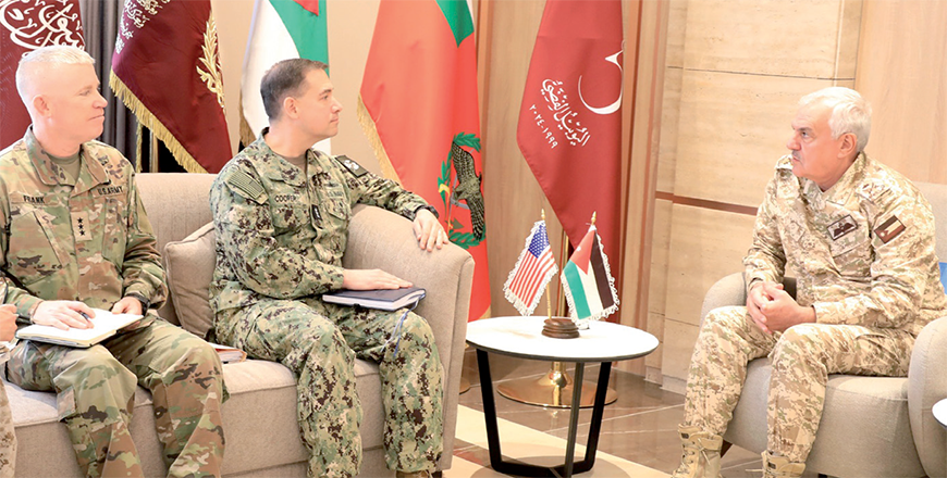 Chairman of the Joint Chiefs of Staff Major General Yousef Huneiti on Sunday welcomes Deputy Commander of the US Central Command Vice Admiral Brad Cooper, and the director of the Joint Planning Center in the General Command (Petra photo)