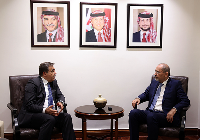 Deputy Prime Minister and Foreign Minister Ayman Safadi meets on Tuesday with European Commission Vice-President Margaritis Schinas, with the talks focusing on enhancing the Jordanian-EU partnerships across various fields (Petra photo)