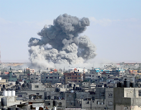 Smoke billows after Israeli bombardment in Rafah, in the southern Gaza Strip on Monday (AFP photo)