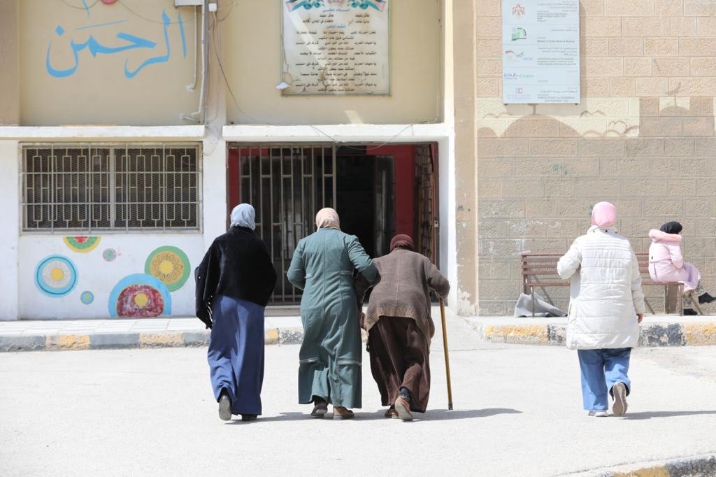 Women head to the polls in Amman’s Hashmi Shamali neighbourhood (Photo by Osama Aqrabeh) 