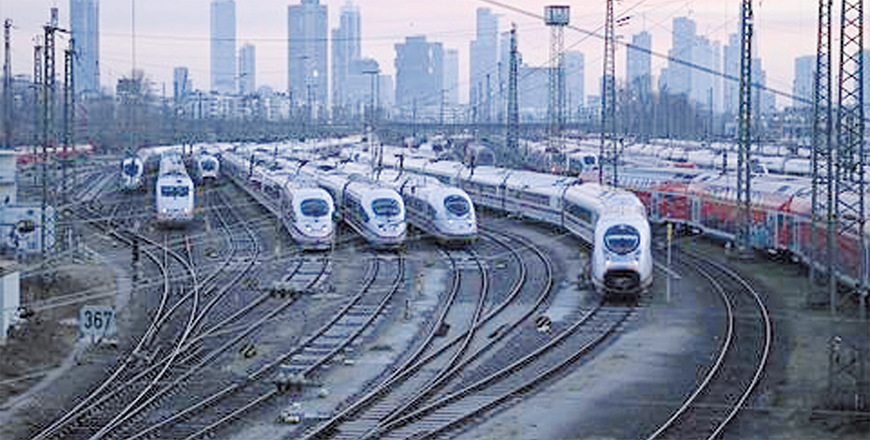Highspeed ICE trains stand still in front of frankfurt's skyline at Frankfurt main station, western Germany, on Wednesday, as German train drivers start a nationwide three-day strike from after wage talks broke down, The GDL train drivers union has announced strike action for the period from January 10 up to January 12 (AFP photo)