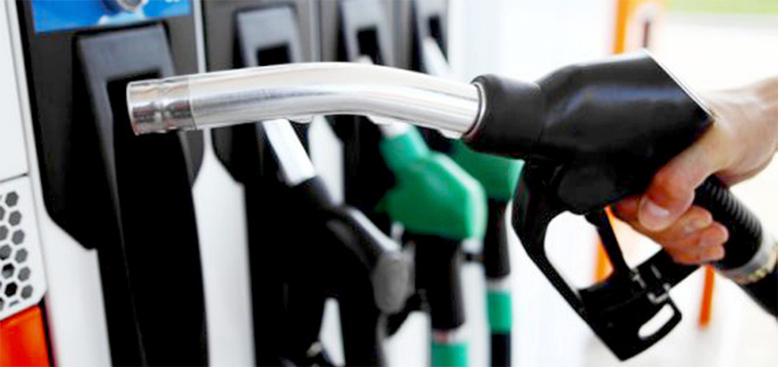 The Fuel Pricing Committee at the Ministry of Energy decides Friday to reduce the prices of diesel, and unleaded 90- and 95-octane in June (Petra photo)