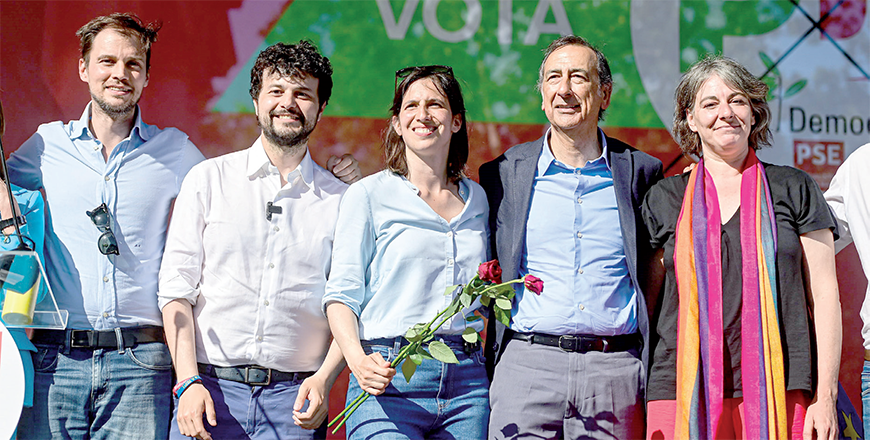 Italian left-wing Democratic Party, Partito Democratico (PD) leader Elly Schlein (centre) stands on stage with the mayor of Milan Giuseppe Sala (second right) and PD candidate Cecilia Strada, during a campaign meeting upon the European elections, on Saturday in Milan (AFP photo)