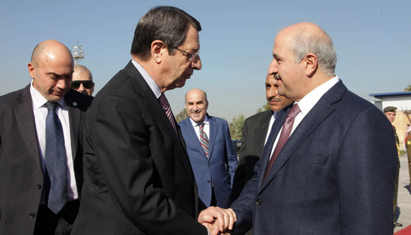 Water Minister Hazem Nasser sees off Cypriot President Nicos Anastasiades at the conclusion of his visit to Jordan on Thursday (Petra photo)
