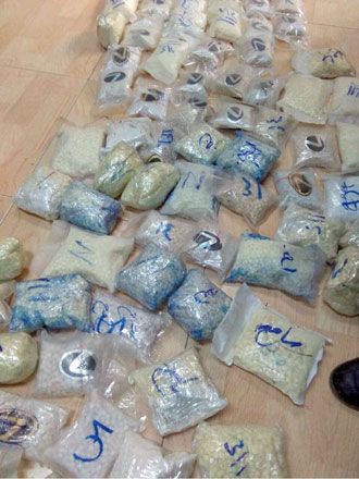 Anti-Narcotics Department personnel have confiscated 2.8 million narcotic pills since the start of 2017  (Petra file photo)