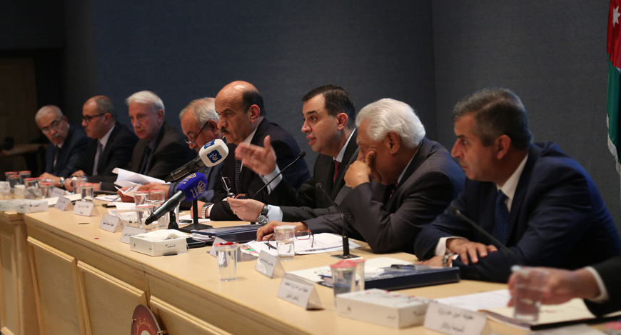Planning and International Cooperation Minister Imad Fakhoury speaks at a meeting in Amman on Sunday to discuss 2016-2018 development plans for the governorate (Photo courtesy of Planning and International Cooperation Ministry)