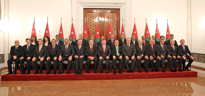 His Majesty King Abdullah poses for a group photo with members of the new government at the Royal Court on Wednesday (Photo courtesy of Royal Court)
