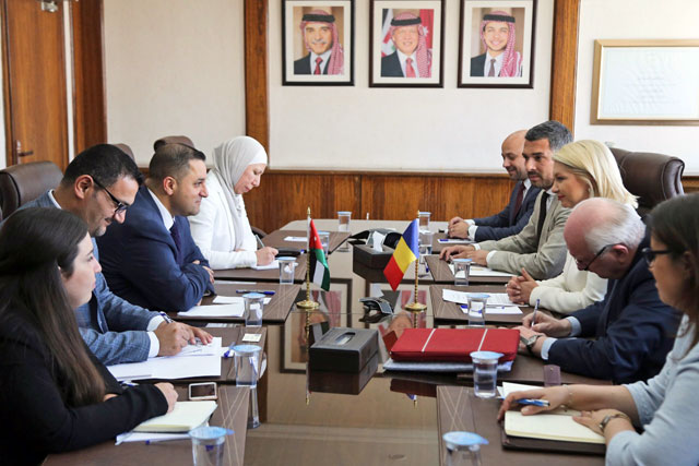 Minister of Planning and International Cooperation and State Minister for Economic Affairs Mohamad Al-Ississ hosts State Secretary of the Romanian Ministry of Foreign Affairs Maria Magdalena Grigore (centre right) and a Romanian delegation on Sunday (Photo courtesy of Planning Ministry)