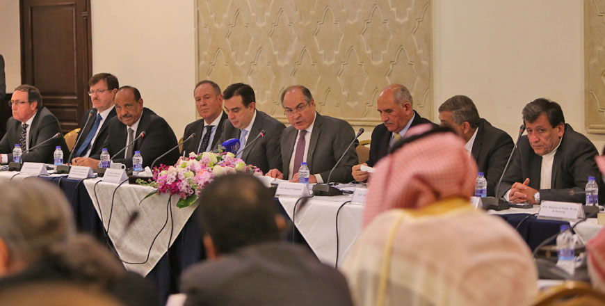 Prime Minister Hani Mulki addresses a meeting where a new refugee response plan was agreed with donors in Amman on Thursday  (Petra photo)