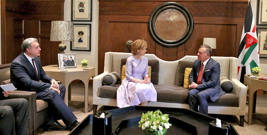 His Majesty King Abdullah meets with Crown Princess and Custodian of the Crown of Romania Margareta and Prince Radu Duda on Wednesday (Photo courtesy of Royal Court)
