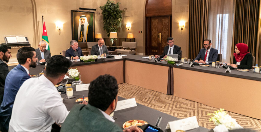 His Majesty King Abdullah meets with young entrepreneurs, where he stresses the important role of innovators in reducing poverty and unemployment, on Sunday (Photo courtesy of Royal Court)