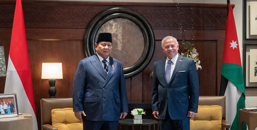 His Majesty King Abdullah and Indonesian President Prabowo Subianto hold talks on Monday at Al Husseiniya Palace on ways to enhance bilateral cooperation between Jordan and Indonesia, and about developments in the region (Photo courtesy of Royal Court)