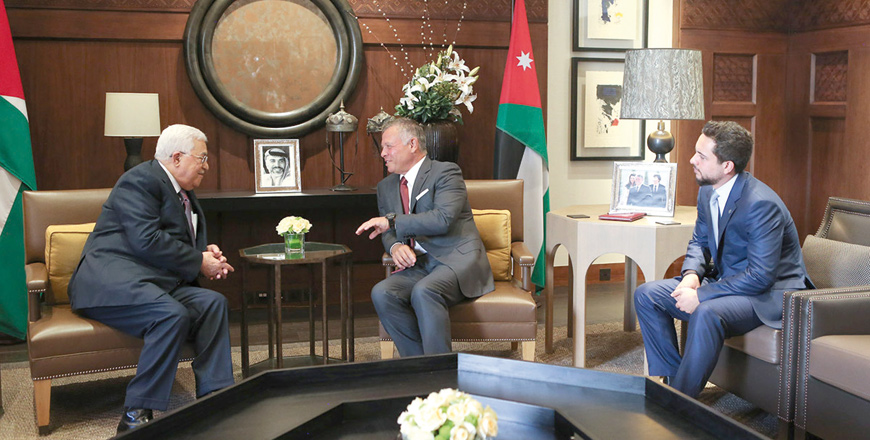 His Majesty King Abdullah holds a meeting with Palestinian President Mahmoud Abbas, attended by HRH Crown Prince Hussein, in Amman on Wednesday (Photo courtesy of Royal Court)